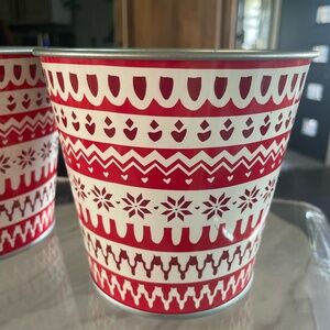 SET OF 2 IKEA VINTER 2017 RED/WHITE XMAS/WINTER DESIGN 4  3/4" PLANTER POT